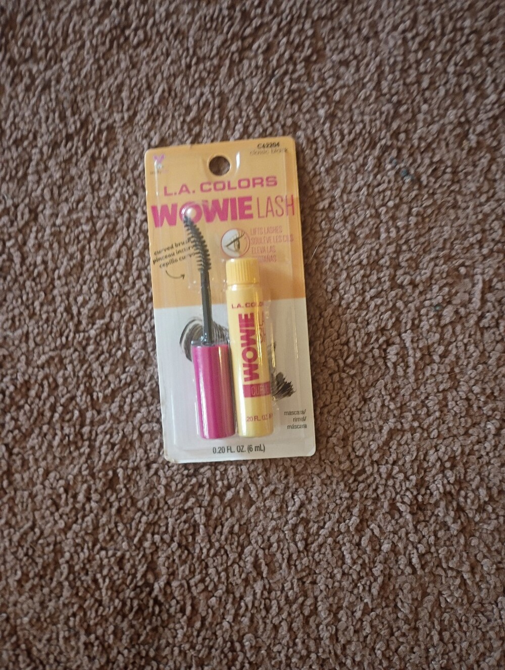 L.A. Colors Wowie Lash Mascara - Yellow Tube with Pink Cap